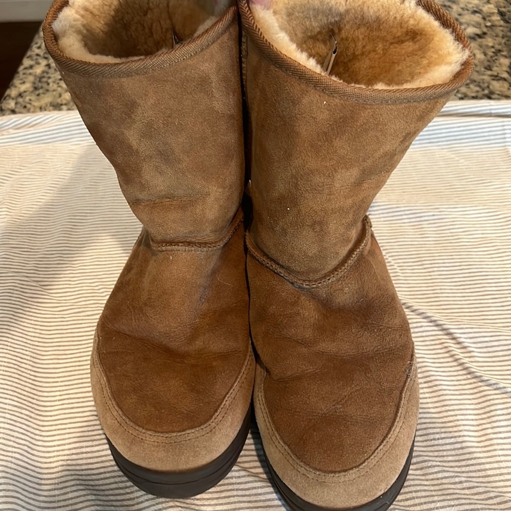 Mens Ugh Boots Size 9